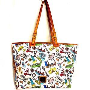 DOONEY & BOURKE Landmark America Travelers Tote